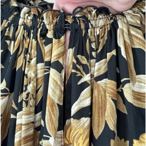 H&M Ruffle-collar Blouse Size 4 Darkest Green Floral - Picture 6 of 11